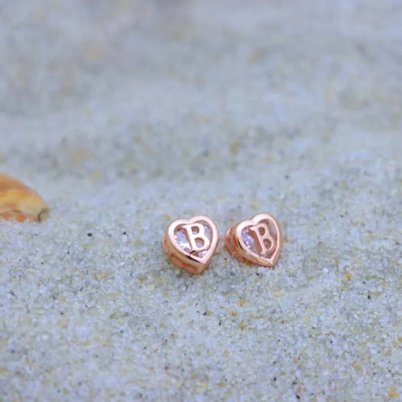 GIFT 💝HEART INITIAL ROSE GOLD EARRINGS WOMEN TEEN GIRLS MOM DAUGHTER, ELDM153RG